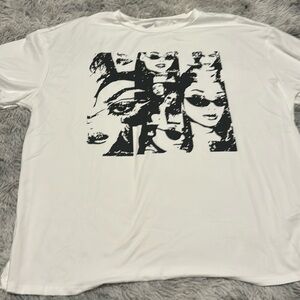 Graphic tee